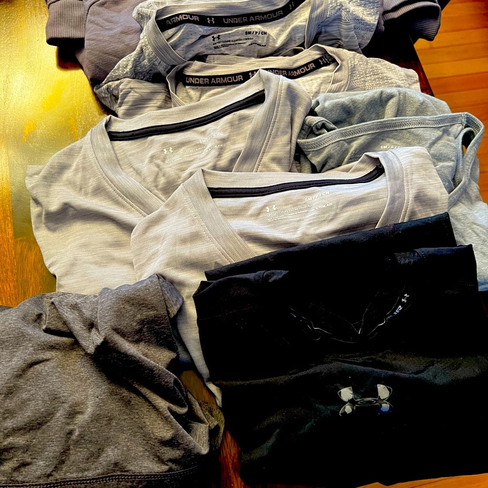 Lot of 10 items Under Amor athletic clothes